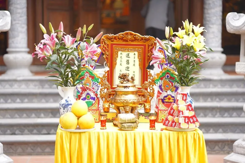 Mâm lễ nhỏ dâng tại chùa đầu năm